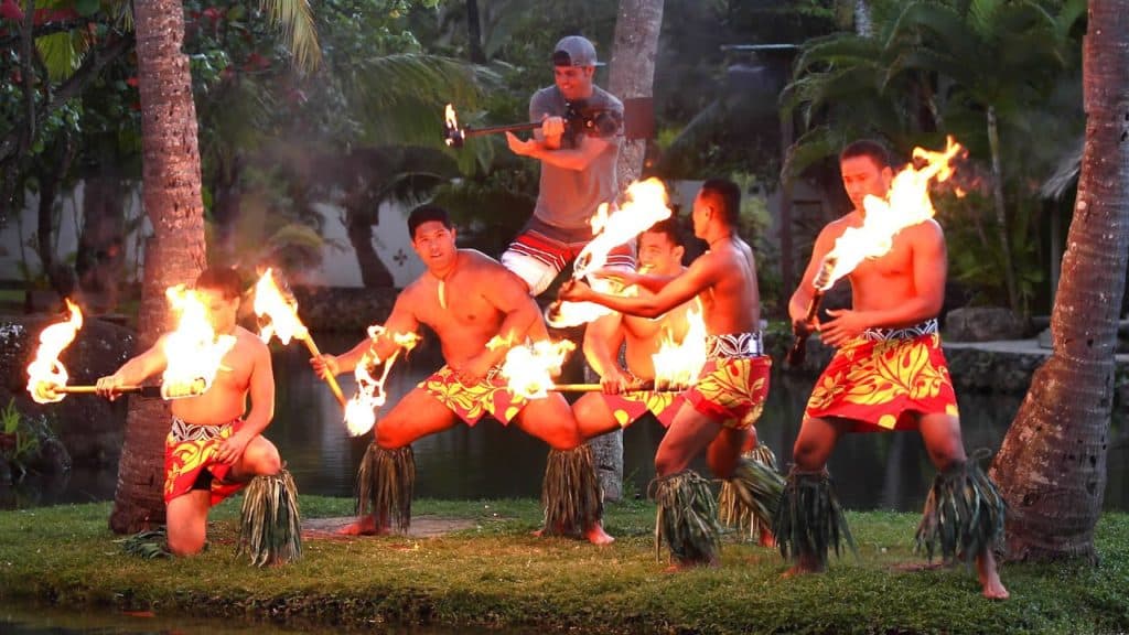 polynesian cultural center fire dance luau